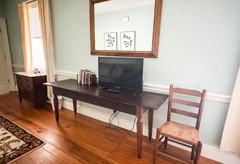스탠다드 룸, The Black Walnut Inn