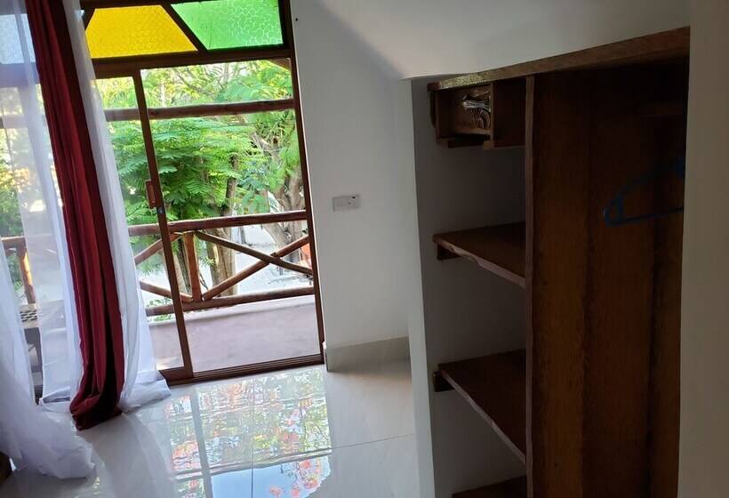 Quarto Estandar Individual com Sacada, Sagando Bungalows