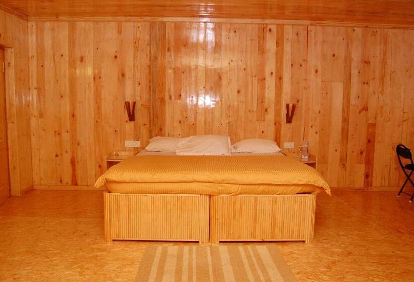 Люкс Кровать Кинг, Surya Holidays Kodaikanal