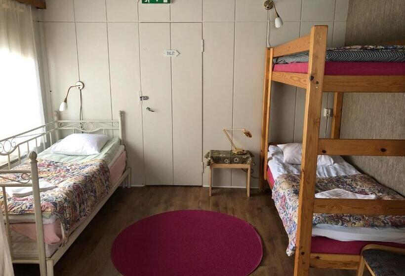 패밀리 룸, Hostel River