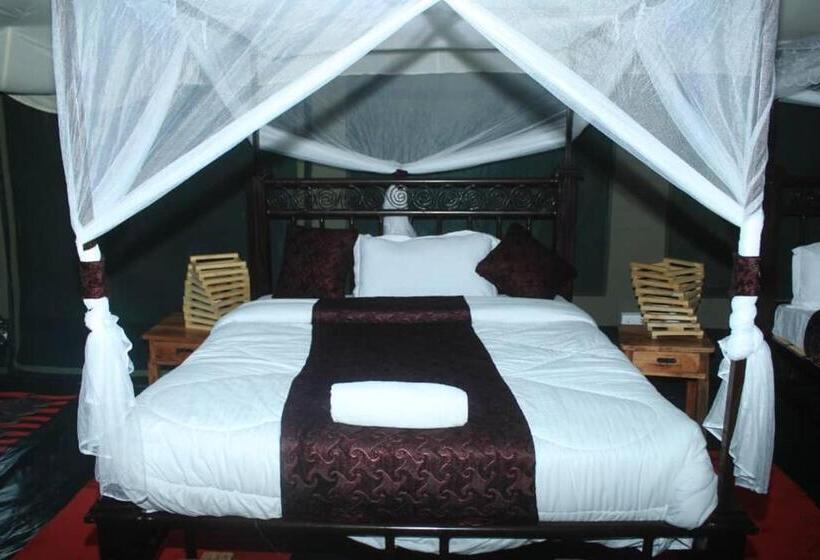 Номер Стандарт с Балконом, Robin Safari Camp Serengeti