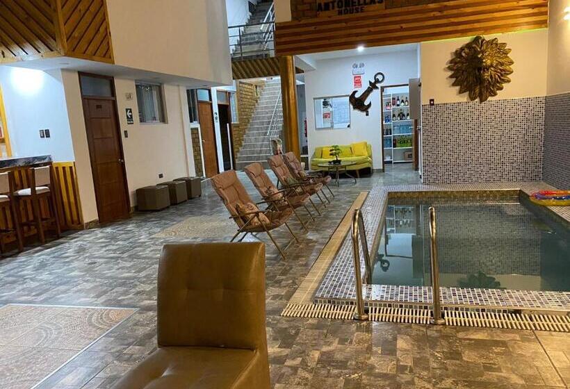 Семейный Номер, Antonellas House