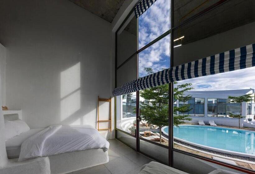 اتاق استاندارد با چشم‌انداز دریا, Isea Resort