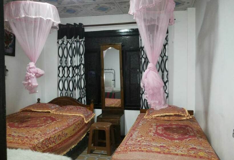 标准间, White Home