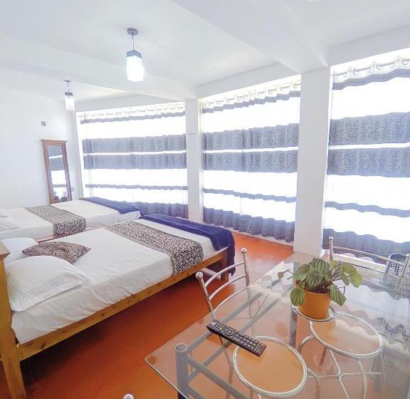 豪华家庭房间, White Home