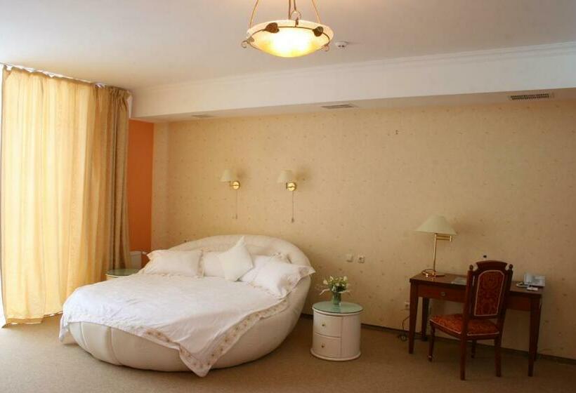 디럭스 룸, Premier Hotel Shafran