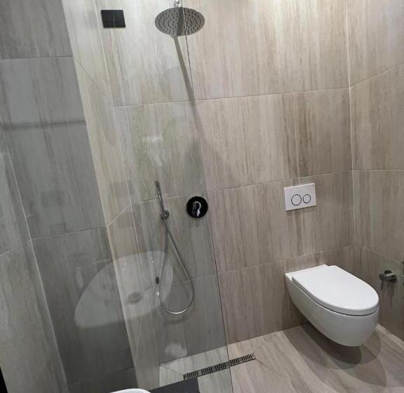 חדר סטנדרט, Harper Durres