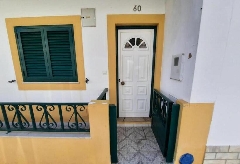 Номер Стандарт Трехместный, Vicentina Guest House