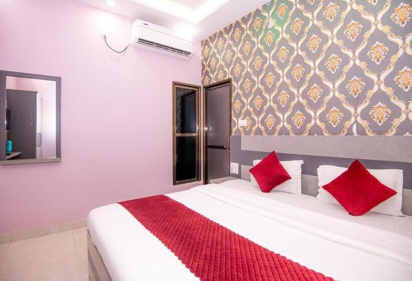 Номер Deluxe, Ayodhaya Near By Ram Mandir