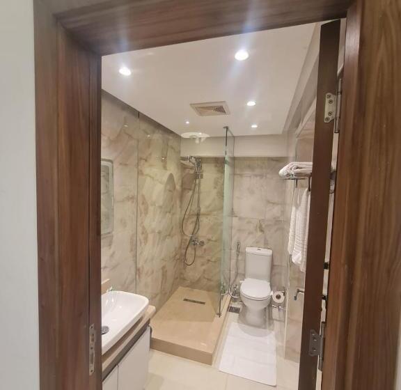 اتاق استاندارد سه نفره, El Mesaadya Hotel فندق المساعدية