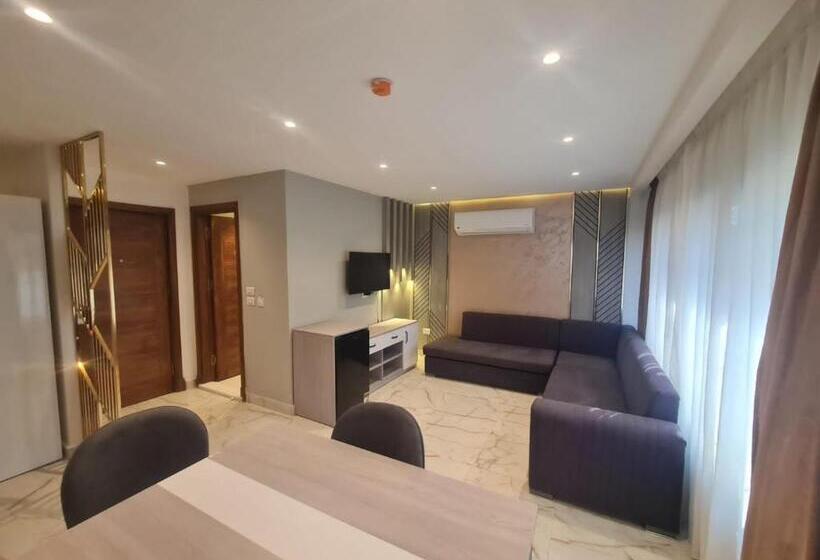 سوییت لوکس, El Mesaadya Hotel فندق المساعدية