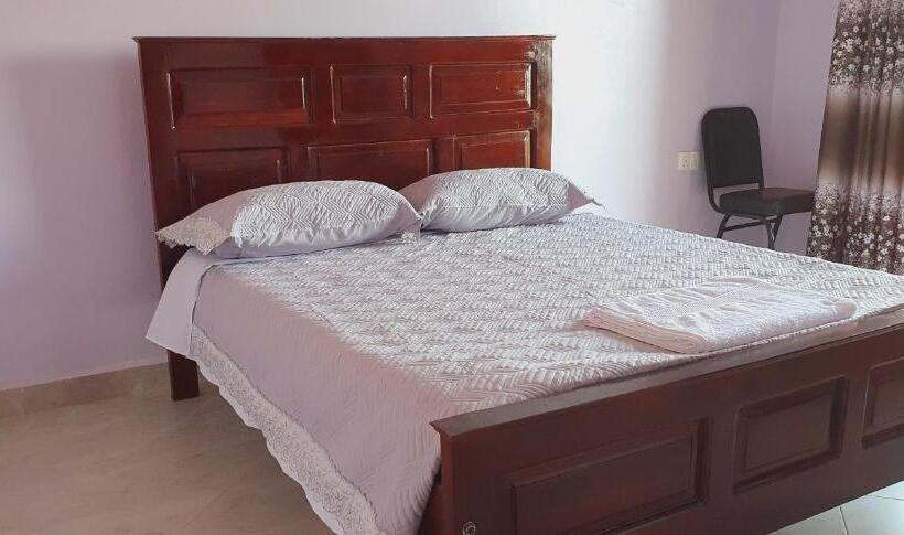اتاق استاندارد با بالکن, Amen Guest House Near Airport