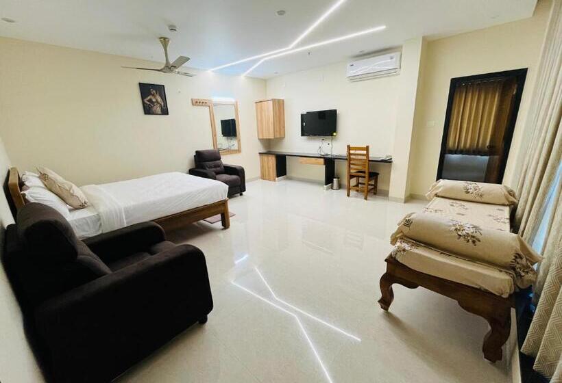 Номер Superior, Gokulam Grand