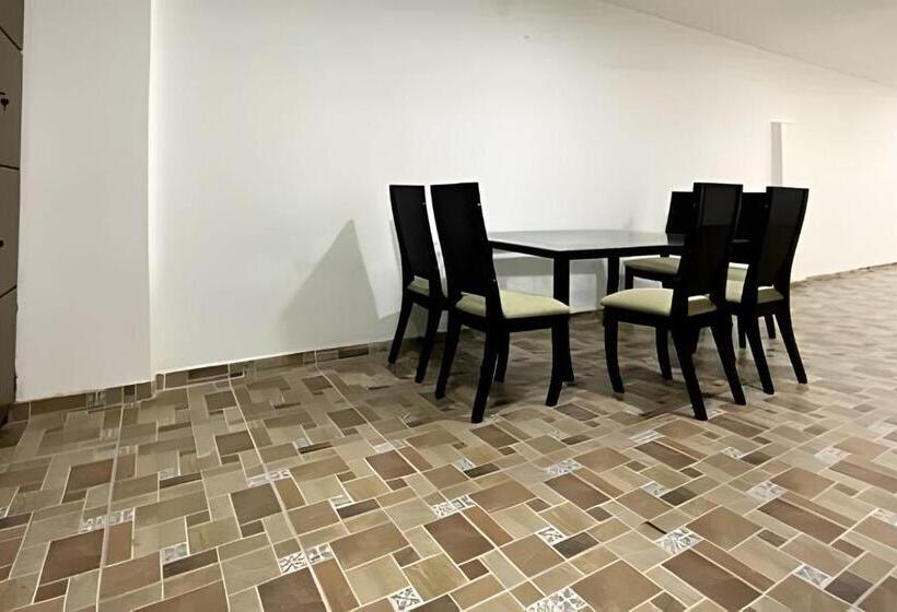 디럭스 스튜디오, Gl Hostal Habitacion Familiar