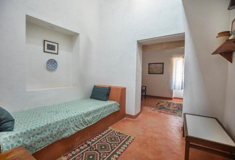 Номер Стандарт Трехместный, Caju Grove   The Big Yellow Goan House