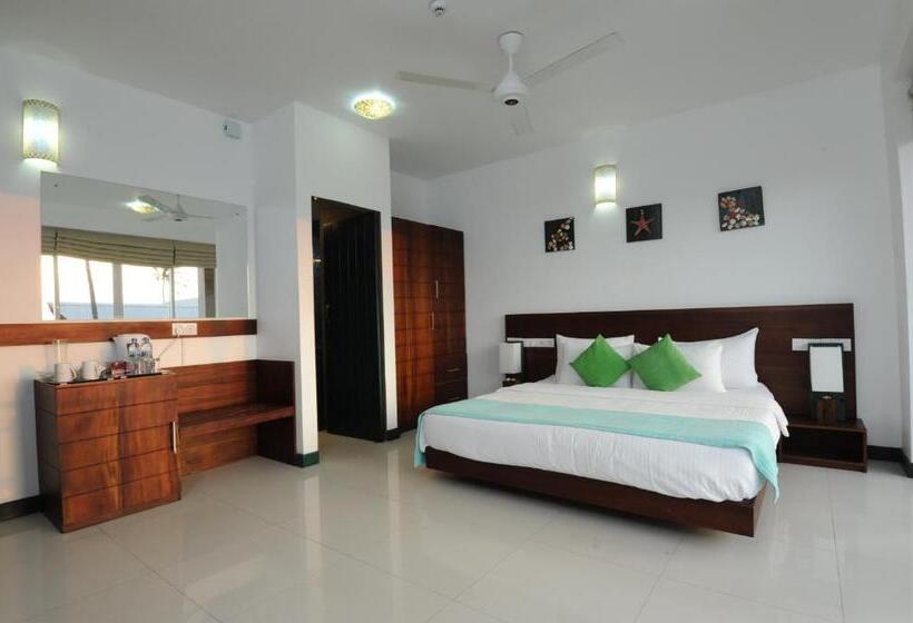 豪华海景房带阳台, Saprin Beach Resort
