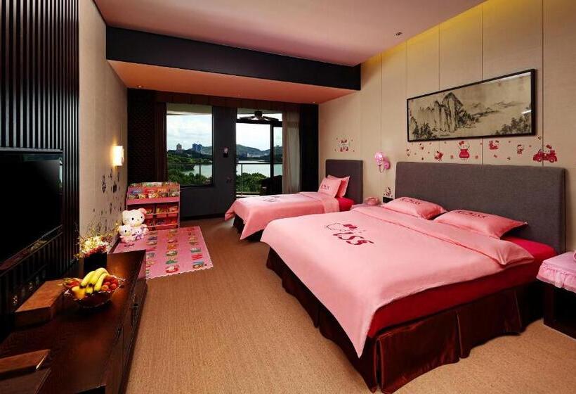 اتاق لوکس خانوادگی, Shenzhen Castle Golf