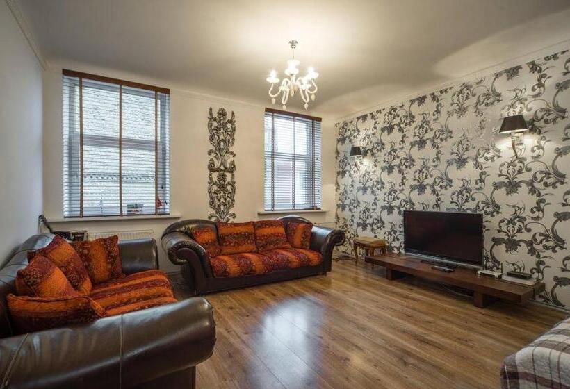 اتاق استاندارد چهار تخته, Central Luxury Apartments