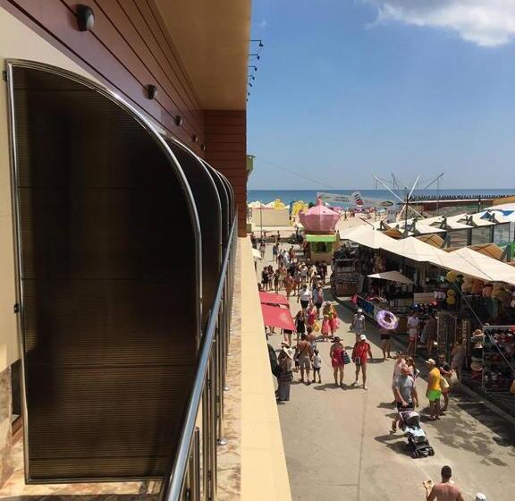 Полулюкс с Балконом, Prestige Beach