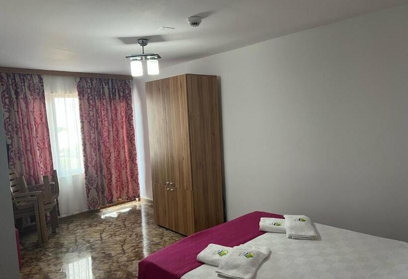 Номер Стандарт с Балконом, Prestige Beach