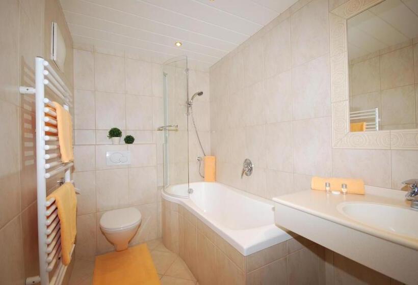 Номер Стандарт Трехместный, Haus Amaris