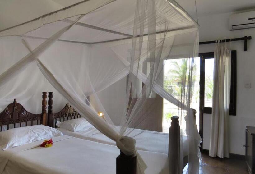 Standard Room, Karibuni Hotel & Villas
