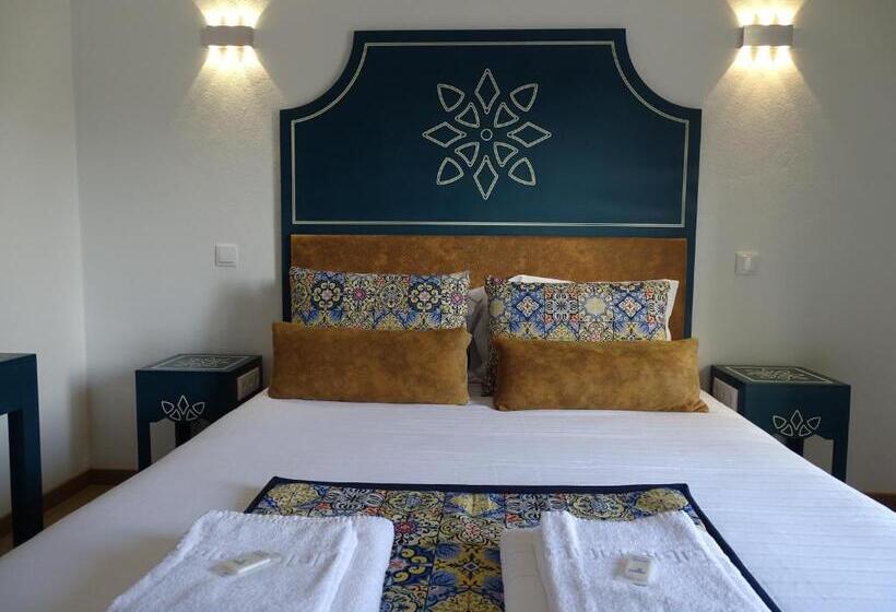 Номер Стандарт Вид на Бассейн, Casazul M&b
