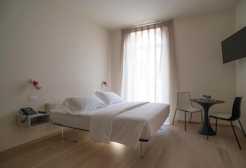 آپارتمان 1 خوابه بدون آشپزخانه, Verona Design