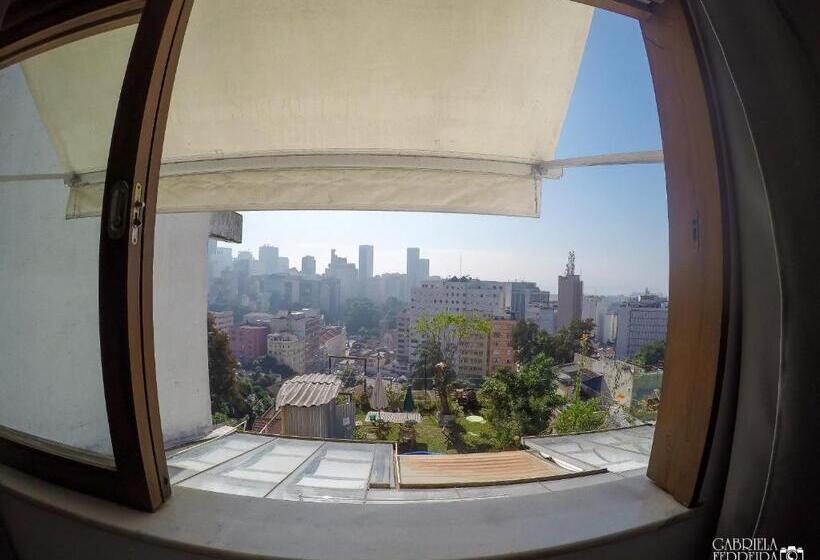 سوییت با چشم‌انداز باغ, Casa Da Gente