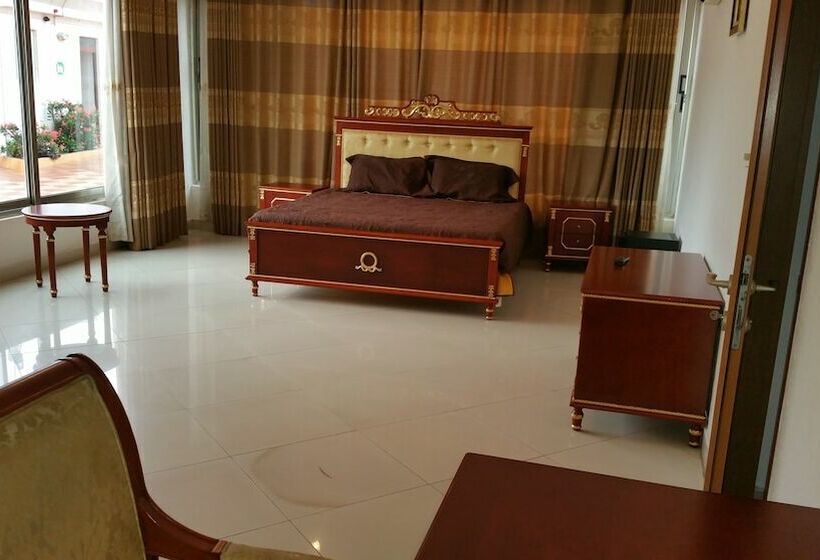 Апартаменты 3 Спальни, Dream Court Apartment