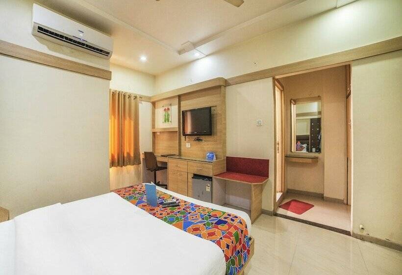 Номер Deluxe, Fabhotel Santoor Geeta Bhawan Square