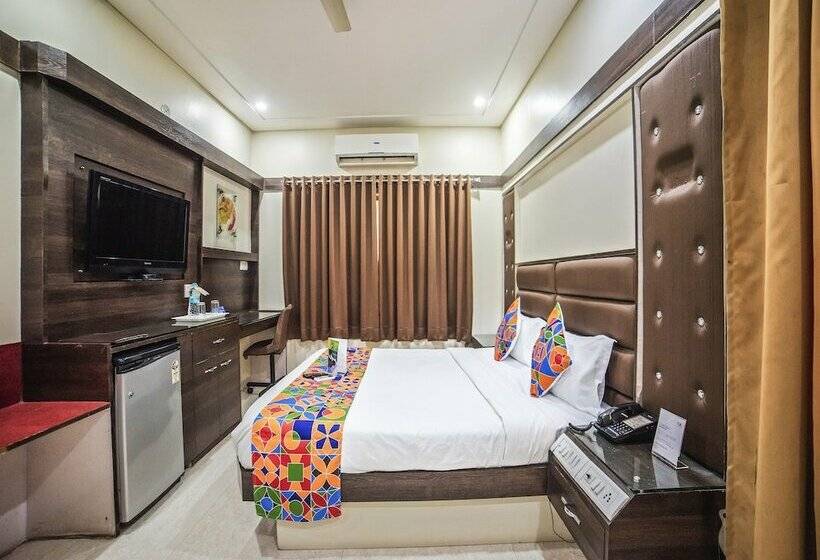 Номер Deluxe, Fabhotel Santoor Geeta Bhawan Square