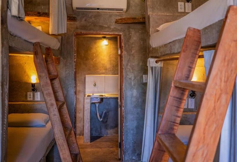 공동 객실, Lataperajeri Hostel