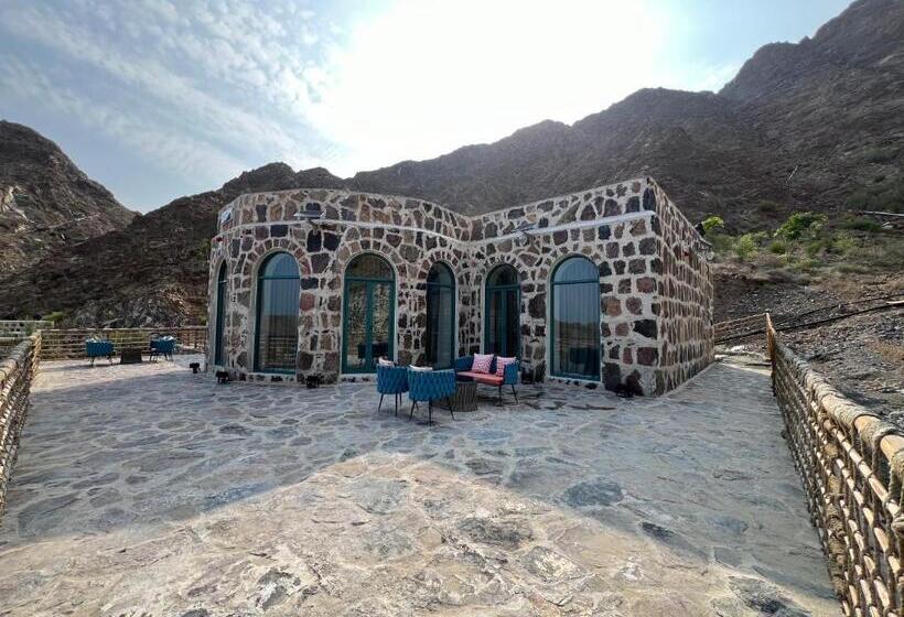 Villa 3 Makuuhuonetta, Dibba Mountain Park Resort