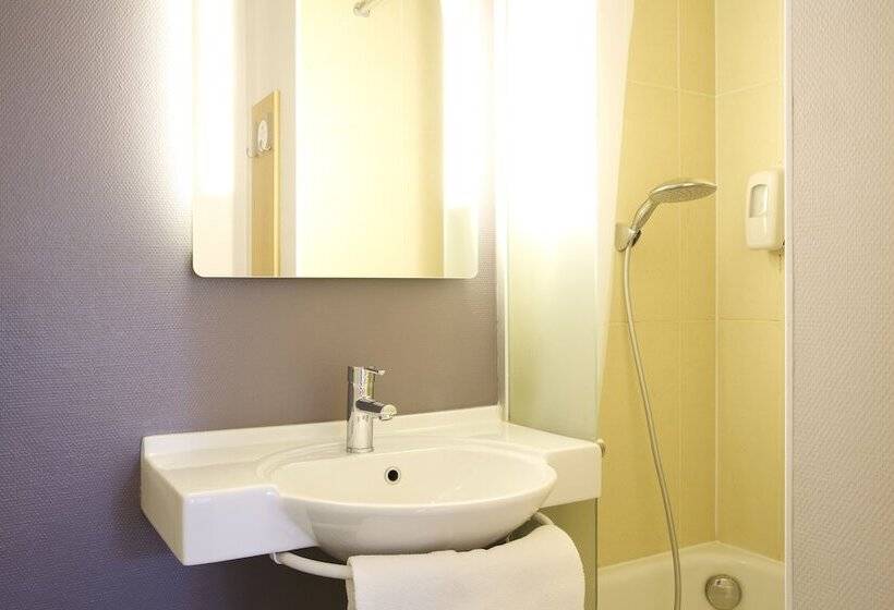 Четырехместный Номер Стандарт, B&b  Montpellier 2