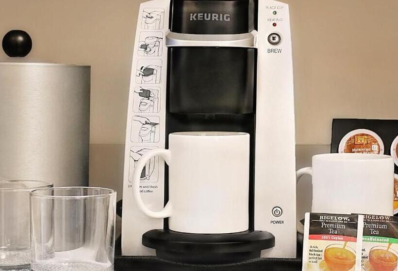 장애인을 위한 킹사이즈 침대 스탠다드 룸, Holiday Inn Express & Suites   Chalmette   New Orleans S, An Ihg