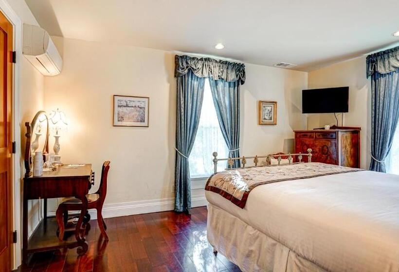 Номер Стандарт Вид на Сад, The River Belle Inn