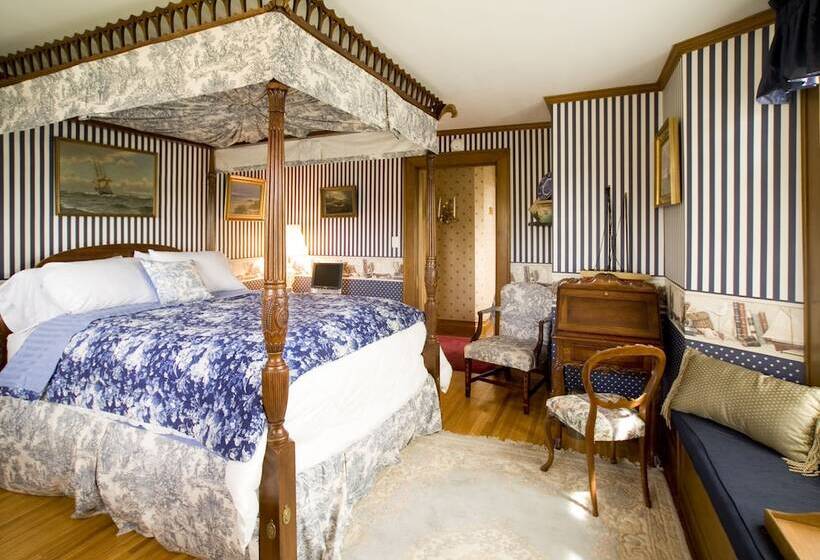 Люкс, The Victorian Tudor Inn