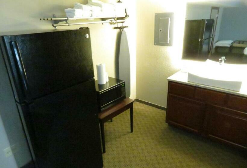 디럭스 주니어 스위트, Edgewater Hotel And Suites