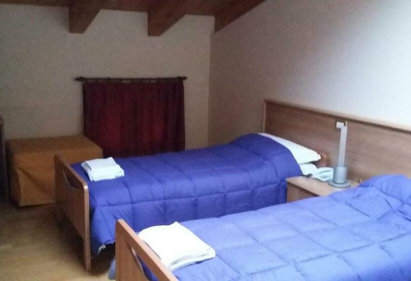 Номер Стандарт, Albergo Al Municipio