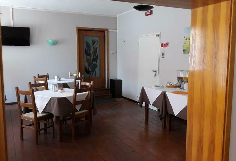 Номер Стандарт, Albergo Al Municipio
