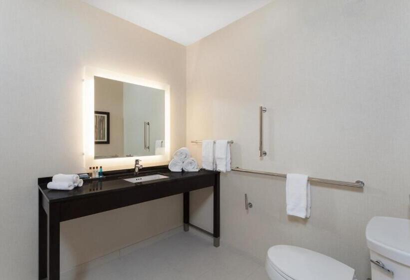 Номер Deluxe, Wingate By Wyndham Altoona Downtown/medical Center
