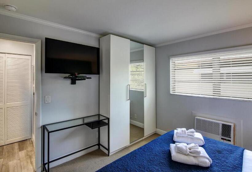 スタンダードスタジオ, Maydee Suites In Florida