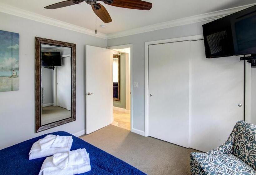 Апартаменты 1 Спальня Нижний Этаж, Maydee Suites In Florida