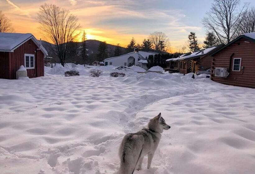 Хижина, New England Inn & Lodge