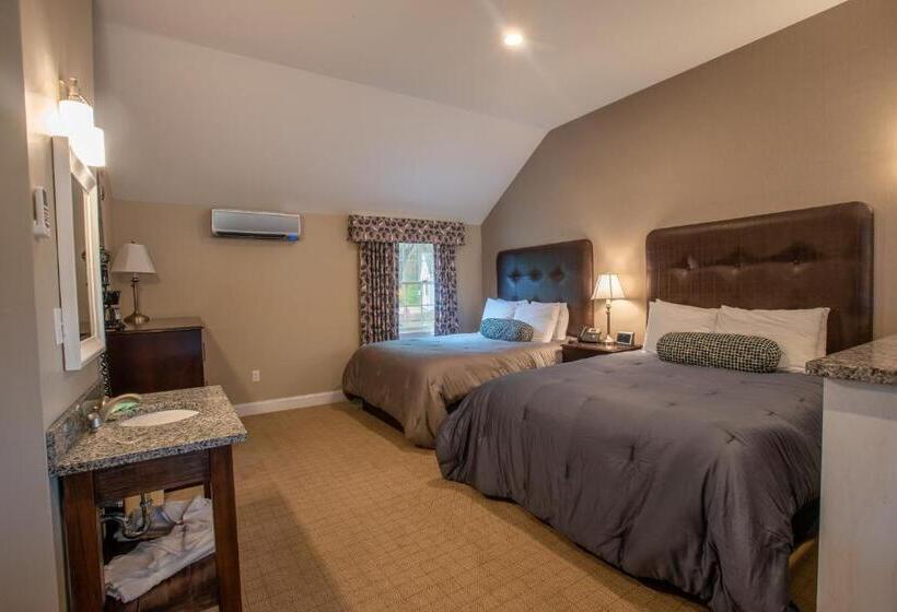 سوییت, New England Inn & Lodge