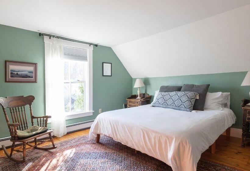 스탠다드 룸 킹사이즈 침대, Woodbridge Inn Bed & Breakfast