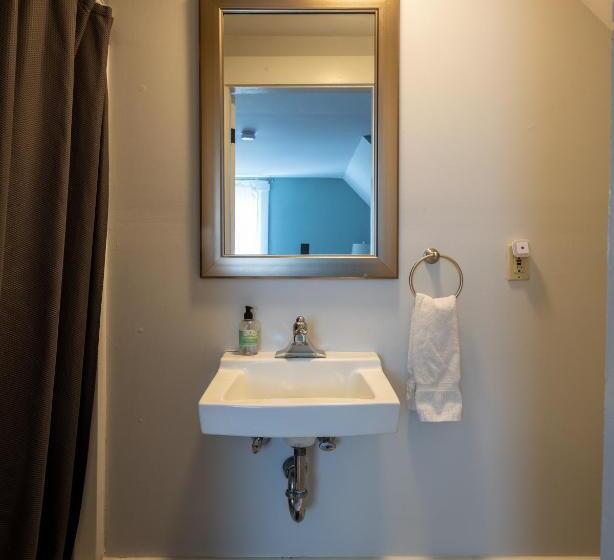 Номер Deluxe Кровать Кинг, Woodbridge Inn Bed & Breakfast