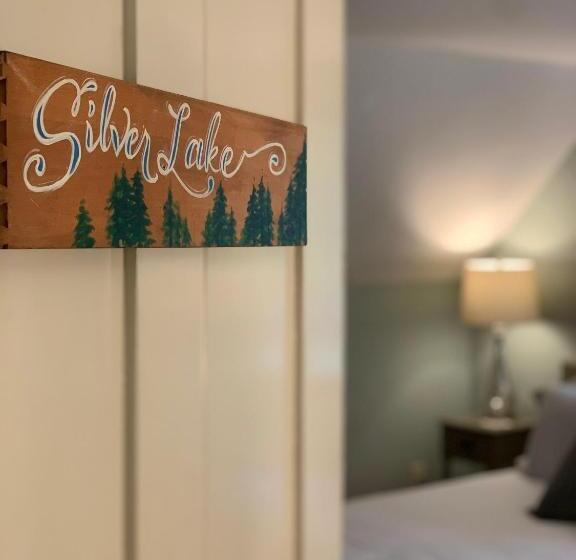 스탠다드 룸 킹사이즈 침대, Woodbridge Inn Bed & Breakfast