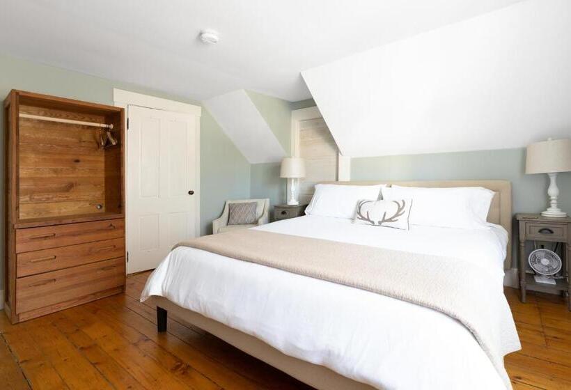 스탠다드 룸 킹사이즈 침대, Woodbridge Inn Bed & Breakfast
